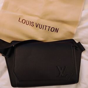 Louis Vuitton Aerogram Takeoff Bag